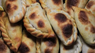Un prestigioso ranking nacional reveló que Tucumán tiene las mejores empanadas del país. Un prestigioso ranking nacional reveló que Tucumán tiene las mejores empanadas del país.