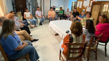 La Unión de Educadores de Buenos Aires (UEB) Seccional San Pedro renovó su Comisión Directiva (CD) con la asunción formal de las nuevas autoridades electas para el próximo período, según se informó desde la entidad gremial. La Unión de Educadores de Buenos Aires (UEB) Seccional San Pedro renovó su Comisión Directiva (CD) con la asunción formal de las nuevas autoridades electas para el próximo período, según se informó desde la entidad gremial.