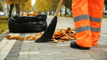 barrido de las calles en pergamino: se pide la colaboracion de vecinos y automovilistas barrido de las calles en pergamino: se pide la colaboracion de vecinos y automovilistas