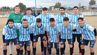 La formación inicial de Pergamino que se despidió de la Copa País con un triunfo. La formación inicial de Pergamino que se despidió de la Copa País con un triunfo.