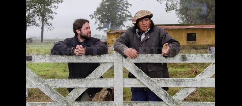 Alan Stivelman y Juan Oscar Pérez. Previo al inicio de la función estarán mañana en la Sala Roja, ante la prensa y el público. (CINEMA PERGAMINO)