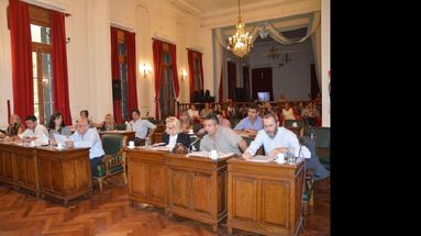 Como cada dos años, la mitad (10 de 20) de los concejales finaliza su mandato. (ARCHIVO LA OPINION)