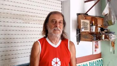 Alberto Pizarro, en su taller, donde dialogó con LA OPINION. Alberto Pizarro, en su taller, donde dialogó con LA OPINION.