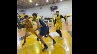 Comunicaciones derrotó como local a Gimnasia pero no le alcanzó. Comunicaciones derrotó como local a Gimnasia pero no le alcanzó.