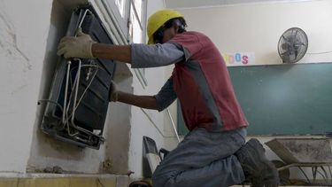 El Fondo Compensador es un recurso económico esencial para el mantenimiento cotidiano de las escuelas. El Fondo Compensador es un recurso económico esencial para el mantenimiento cotidiano de las escuelas.