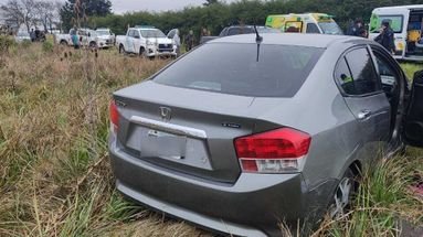 Aparentemente la joven murió por la descompensación letal sufrida mientras conducía el automóvil Honda City en la ruta provincial 32 en la tarde de este miércoles. Aparentemente la joven murió por la descompensación letal sufrida mientras conducía el automóvil Honda City en la ruta provincial 32 en la tarde de este miércoles.
