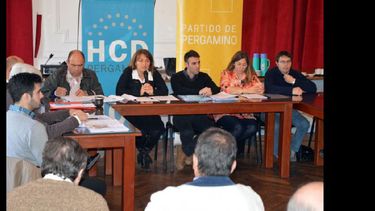 Además de Ratto estuvieron los diputados Mignaquy, Zuccari, Sánchez, Vivani y Ricchini. (LA OPINION)