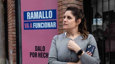 La presidenta del bloque Hechos, Cecilia Giammaria, criticó la aprobación de las ordenanzas por considerar que avanzaron sin información suficiente ni debate, con aumentos que trasladan la carga fiscal a los vecinos de Ramallo. La presidenta del bloque Hechos, Cecilia Giammaria, criticó la aprobación de las ordenanzas por considerar que avanzaron sin información suficiente ni debate, con aumentos que trasladan la carga fiscal a los vecinos de Ramallo.