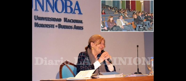 La reconocida doctora Graciela Frigerio. (LA OPINION) - La charla tuvo como tema principal la relación entre las generaciones. (LA OPINION)