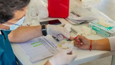 Desde la Región Sanitaria IV destacan que la prevención sigue siendo el eje: uso de preservativo en todas las relaciones sexuales.