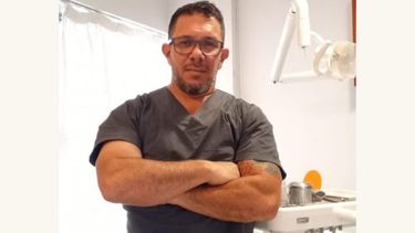 Jerónimo Galván, Referente del Área de Odontología de Grupo Oroño San Nicolás, brindó detalles de la apertura de los nuevos consultorios de odontología en la sede de Garibaldi 725, que se llevará a cabo el próximo 2 de febrero. Jerónimo Galván, Referente del Área de Odontología de Grupo Oroño San Nicolás, brindó detalles de la apertura de los nuevos consultorios de odontología en la sede de Garibaldi 725, que se llevará a cabo el próximo 2 de febrero.
