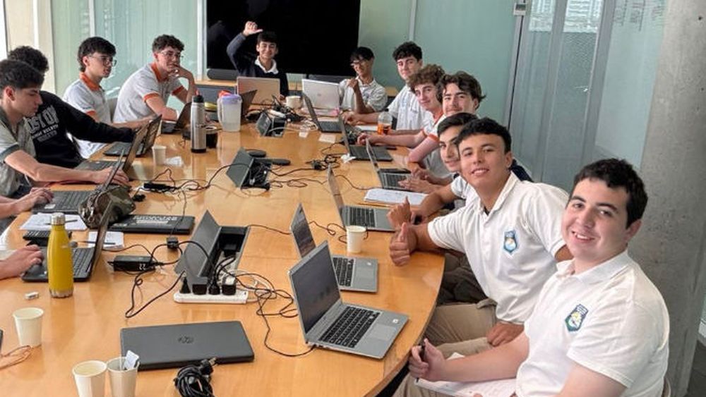 La Escuela Técnica N°4 de Zárate se consolida primera entre 190 estudiantes de cinco países La Escuela Técnica N°4 de Zárate se consolida primera entre 190 estudiantes de cinco países