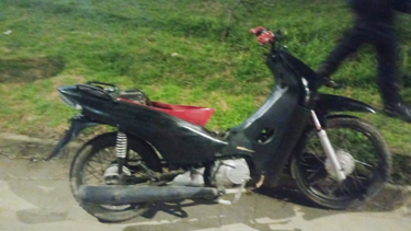 Dos motocicletas colisionan en Zona Norte de San Nicolás. Dos menores heridos. Dos motocicletas colisionan en Zona Norte de San Nicolás. Dos menores heridos.