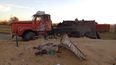 El camión Scania circulaba cargado con granos de Pergamino a Rosario y el Ford Cargo lo hacía en sentido contrario sin carga. El camión Scania circulaba cargado con granos de Pergamino a Rosario y el Ford Cargo lo hacía en sentido contrario sin carga.