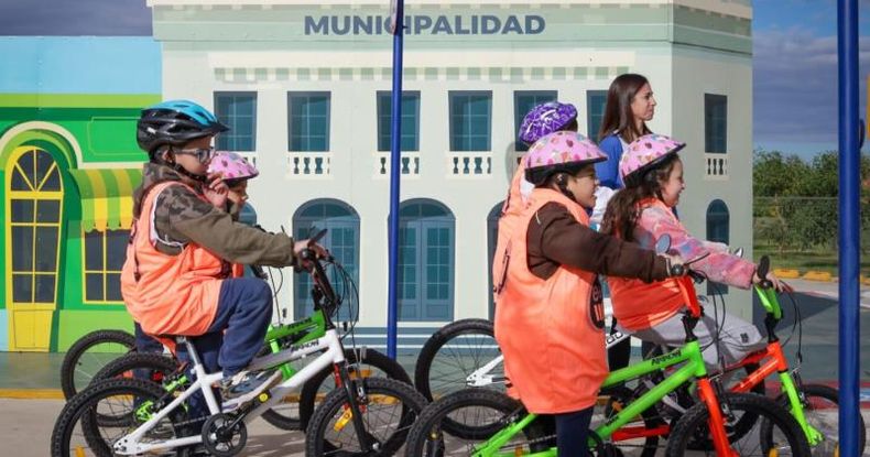 Las mismas están dirigidas a niños y niñas de todo Pergamino que quieran conocer y circular por este hermoso espacio. Las experiencias serán divididas por grupos etáreos, gratuitas y con inscripción previa.