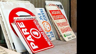 El funcionario destacó la importancia de trabajar en la señalización. (LA OPINION)