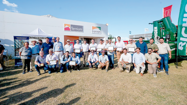 Ternium entregó la décima edición del Premio Ternium Expoagro a la Innovación Agroindustrial, una iniciativa que reconoce y pone en valor el desarrollo tecnológico aplicado a la maquinaria agrícola argentina. Ternium entregó la décima edición del Premio Ternium Expoagro a la Innovación Agroindustrial, una iniciativa que reconoce y pone en valor el desarrollo tecnológico aplicado a la maquinaria agrícola argentina.
