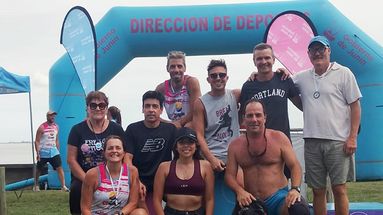 Los pergaminenses presentes en el tradicional Cruce Mayor de la Laguna de Gómez.