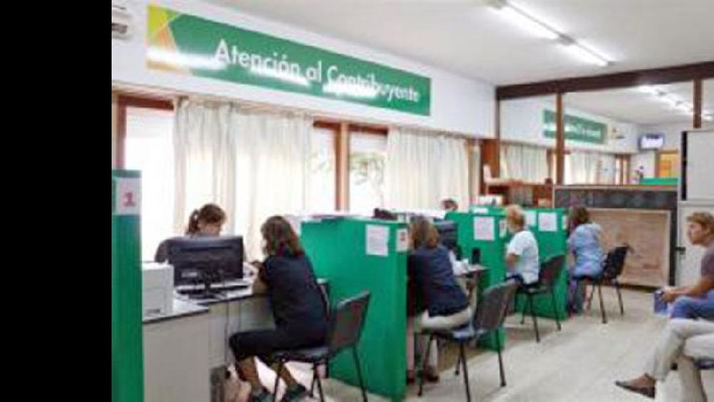 Muchas son las consultas recibidas en Rentas del Municipio. (LA OPINION)