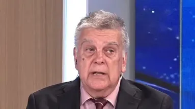 Fue detenido tras una investigación por amenazas y mensajes intimidatorios reiterados contra Luis Ventura. Quedó imputado por coacción agravada.