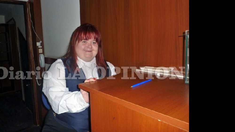 Analí María Crescencia trabaja en Bingo Imperial. (LA OPINION)