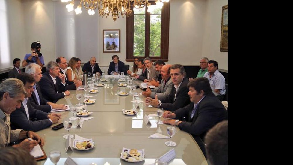 La reunión de los referentes de las entidades del campo y los funcionarios nacionales fue ayer en la sede de Agroindustria. (NA)