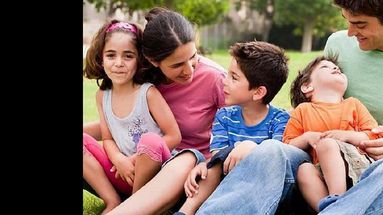 La familia como escuela de enseñanza de valores. (INTERNET)