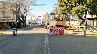 Tránsito en avenida Yrigoyen: recomiendan evitar la zona por obras de hidráulica