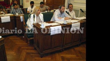 Los concejales pergaminenses del peronismo-kirchnerismo siguen en el mismo bloque. (LA OPINION)