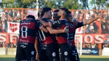 Douglas Haig sumó un nuevo triunfo, estiró su arranque ideal y sigue firme en la cima.