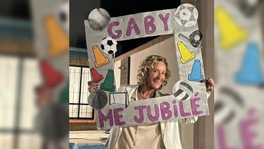 Gabriela Cola celebra el cariño compartido con las personas que la acompañaron en las celebraciones de despedida. Gabriela Cola celebra el cariño compartido con las personas que la acompañaron en las celebraciones de despedida.