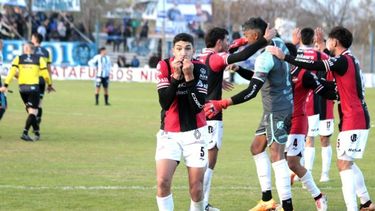 Martín Gómez: Me alegra que el hincha reconozca mi esfuerzo. Martín Gómez: Me alegra que el hincha reconozca mi esfuerzo.