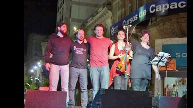 Diego Palavecino, Diego Llamazares, Nicolás Tejo, Natalia Usero y María Auil son Retroactivo Tango. (FACEBOOK: RETROACTIVO TANGO)