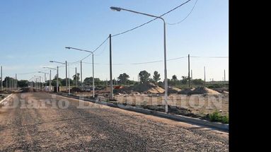 En el predio de 17 hectáreas, ubicado en la zona sur, se realizan obras que garantizarán los servicios básicos. (LA OPINION)