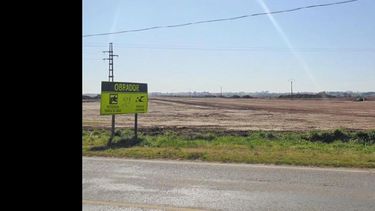 La detención en las obras para construir la autovía Nº 8 continúa generando reclamos en distintas ciudades. (LA OPINION)