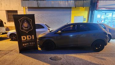 Recuperaron el auto robado en Lomas de Zamora Recuperaron el auto robado en Lomas de Zamora