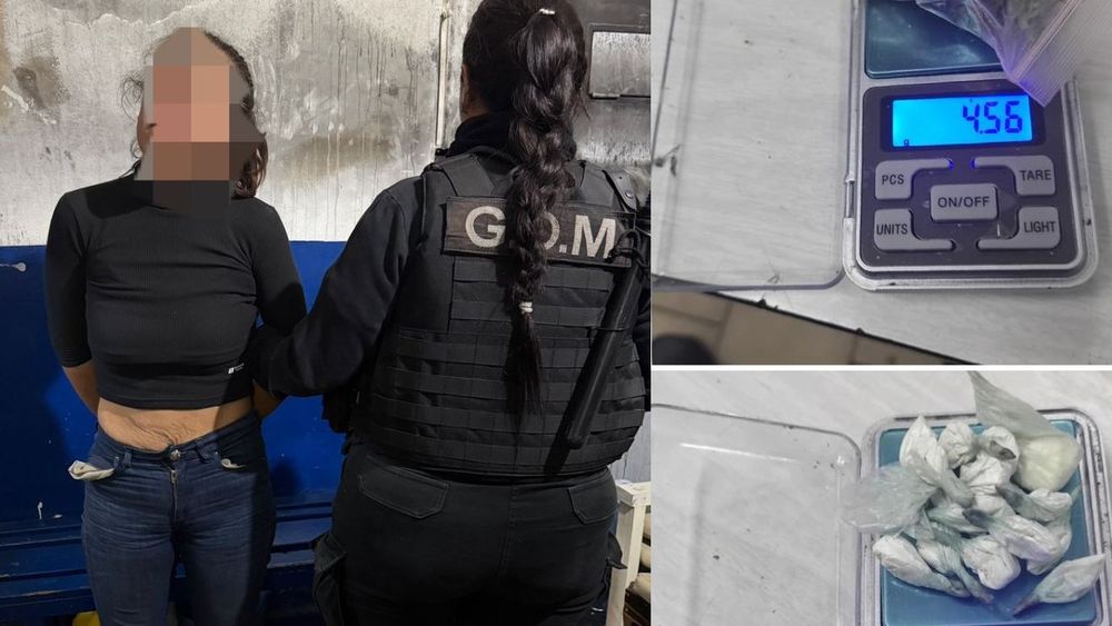La brigada motorizada de la Policía local aprehendió a una mujer de 31 años que ocultaba dosis de cocaína y marihuana dentro de frascos en el interior de una riñonera. La brigada motorizada de la Policía local aprehendió a una mujer de 31 años que ocultaba dosis de cocaína y marihuana dentro de frascos en el interior de una riñonera.