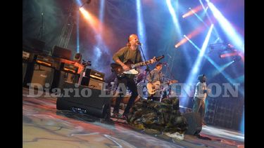 Chizzo, Tete y Tanque, los tres fundadores de la banda que hacen delirar a sus fans, incluso en las tradicionales previas que se suscitan ante cada show. (LA OPINION)