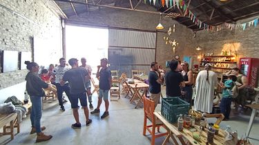 El evento se desarrolló en el espacio de arte Atticus, ubicado en calle Maino 155, y se extendió durante toda la jornada del sábado, comenzando a las 11 con la apertura oficial. El evento se desarrolló en el espacio de arte Atticus, ubicado en calle Maino 155, y se extendió durante toda la jornada del sábado, comenzando a las 11 con la apertura oficial.