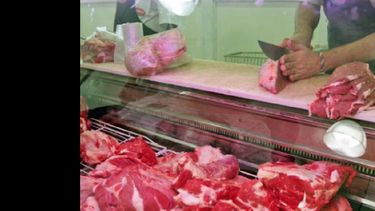 El precio de la carne vacuna y de pollo se fue por las nubes y los consumidores tienden a retraer el consumo. (ARCHIVO LA OPINION)