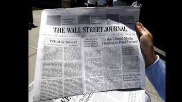 La nota hace referencia a las reiteradas crisis económicas locales derivadas de la política y sobre la posibilidad de otro colapso del peso a medida que se acerca la elección presidencial.