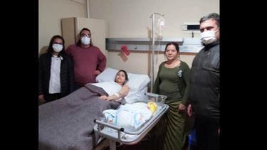 Los trabajadores del nosocomio en todo momento estuvieron junto a la mamá y el pequeño Teo. Los trabajadores del nosocomio en todo momento estuvieron junto a la mamá y el pequeño Teo.