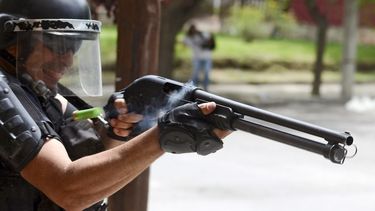un joven resulto herido, con bala de escopeta anti tumulto, en medio de una intervencion policial un joven resulto herido, con bala de escopeta anti tumulto, en medio de una intervencion policial