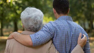 La denuncia señala al apoderado de cobrar la jubilación como quien se quedaría con dinero de los haberes que generaría padecimientos económicos de la víctima. La denuncia señala al apoderado de cobrar la jubilación como quien se quedaría con dinero de los haberes que generaría padecimientos económicos de la víctima.