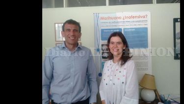 Marcos Carini, junto a Anneliese Dörr en la entrevista mantenida en Chile. (LA OPINION)