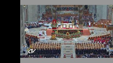 La santa misa, presidida por el Papa Francisco, se desarrolló en la Basílica de San Pedro en la mañana del miércoles. (INTERNET)