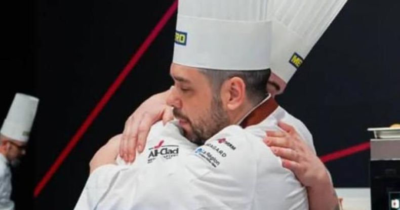 Marcelino Gómez representó a Italia en la 20ª edición del Bocuse dOr y cabe señalar que desde hace años el pergaminense es reconocido mundialmente por sus excelentes condiciones.