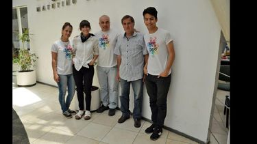 Los integrantes de la organización Juntos por los chicos participarán, junto a Mario Batalla, de las jornadas solidarias. (LA OPINION)