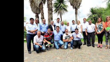 Los presentes en la reunión que estuvo encabezada por Daniel Salvador, Manuel Mosca y Cristian Ritondo. (GOBIERNO DE PERGAMINO)