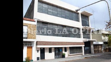 Los interesados en conocer detalles de la oferta de cursos y talleres podrán acercarse a la sede de Lagos 542. (ARCHIVO LA OPINION)